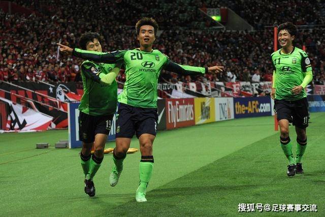 郑钦文力克布兹科娃，首盘抢七出彩奠定优势